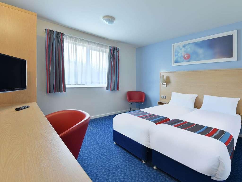 Travelodge Мидлвич Номер фото
