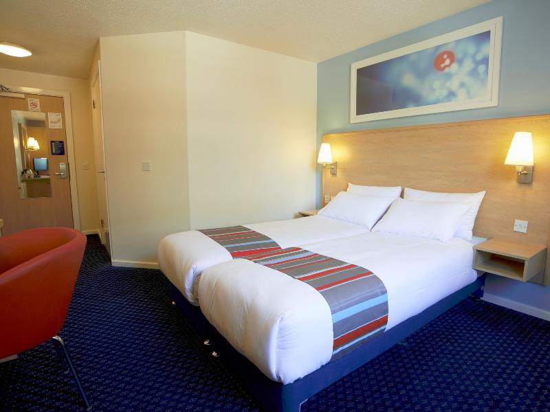 Travelodge Мидлвич Экстерьер фото