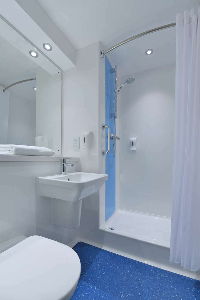 Travelodge Мидлвич Номер фото